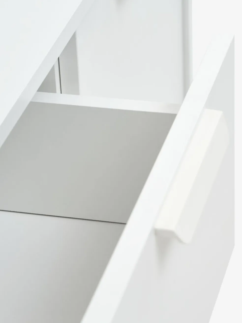 JENSLEVCómoda JENSLEV 4 cajones 1 puerta blanco