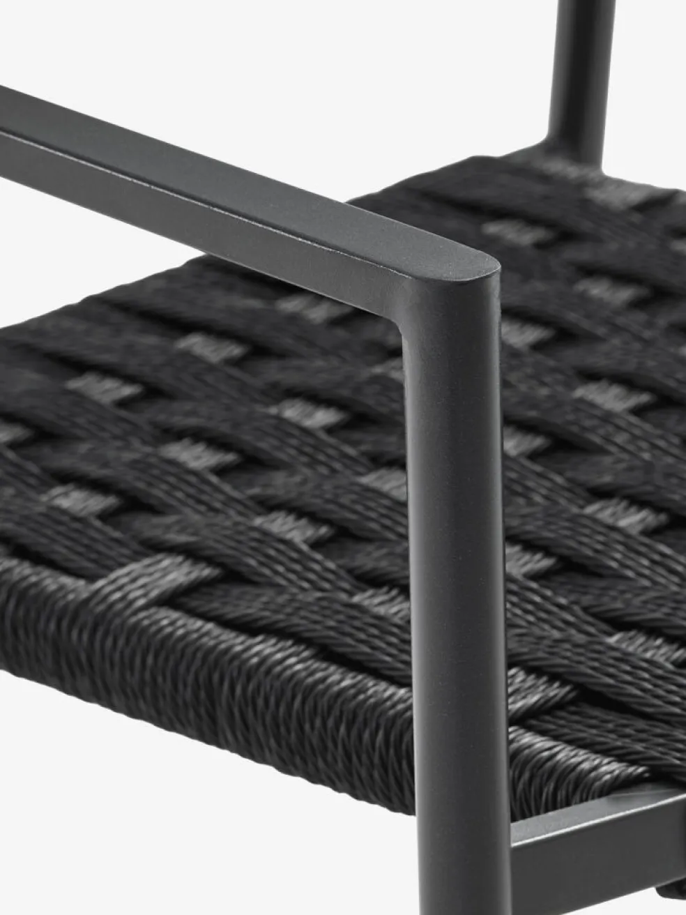 KAPPRUET + TRILLEVALLENMesa KAPPRUET L65 + 2 sillas TRILLEVALLEN negro