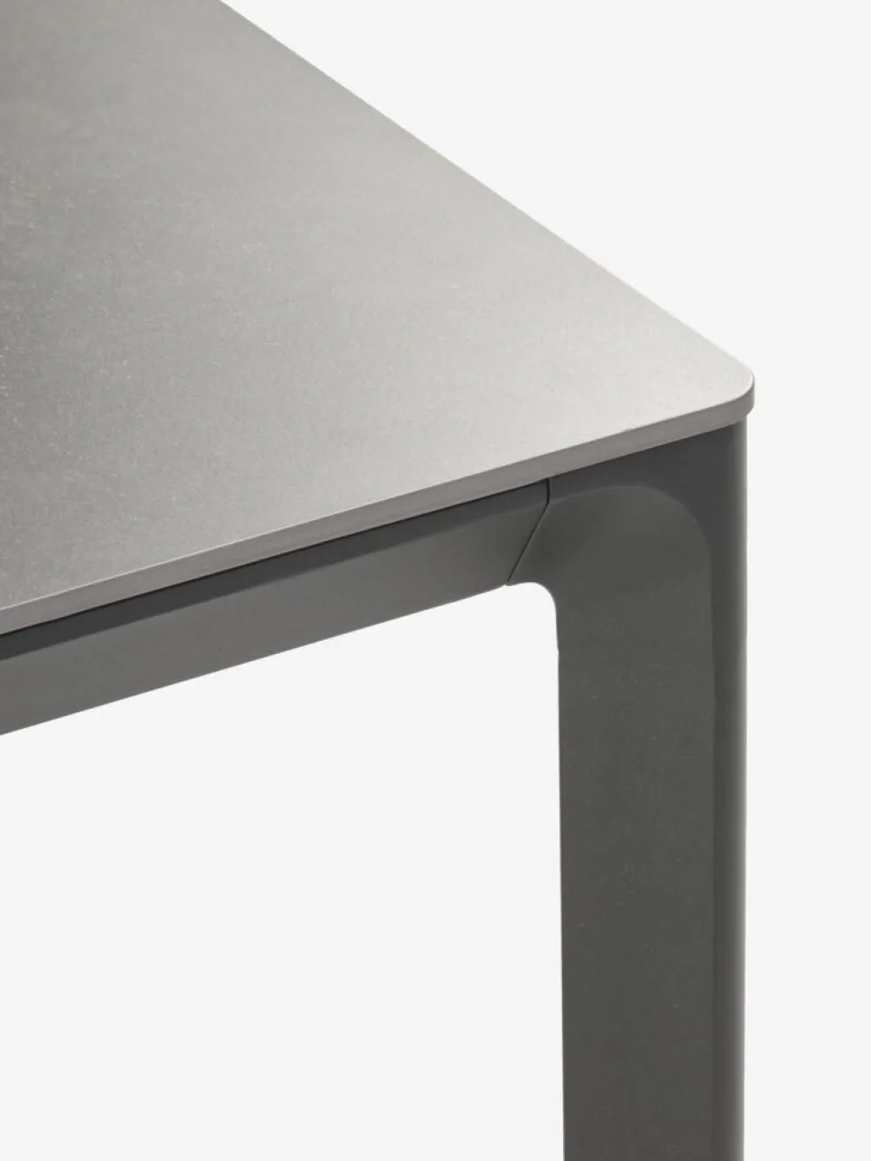 KUMLA + GLOMFJORDMesa KUMLA L150 gris + 4 sillas GLOMFJORD negro