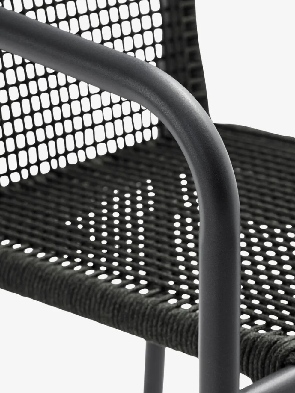 MADERUP + KRISTIANSTADMesa MADERUP L205 negro + 4 sillas KRISTIANSTAD verde