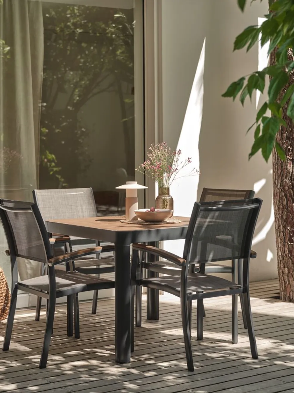 SIRDALMesa de jardín SIRDAL A91xL91 madera dura