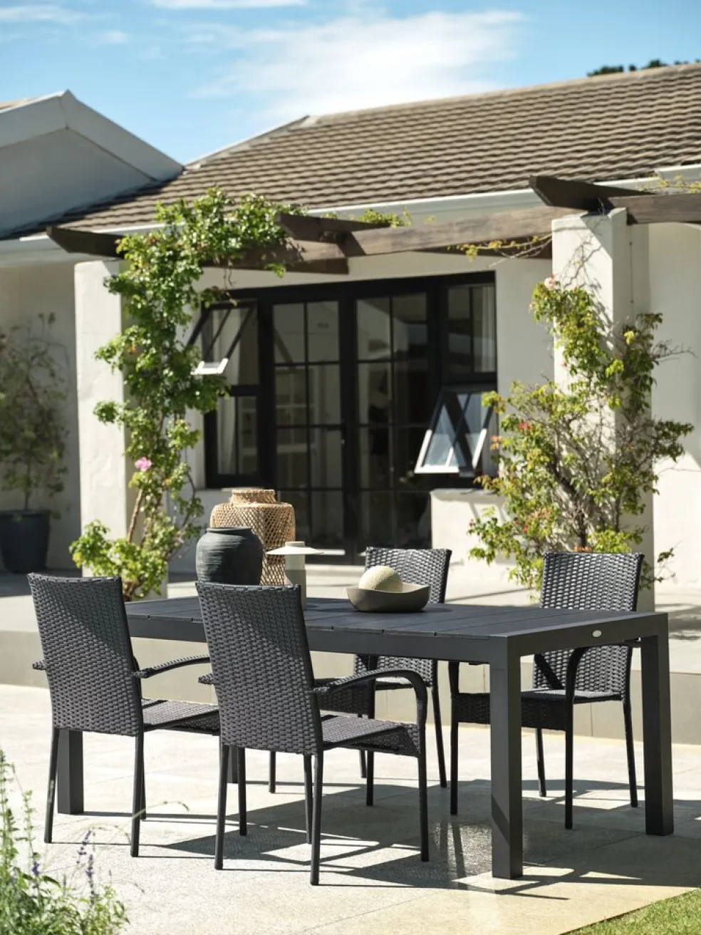 TYDALMesa de jardín TYDAL A95xL208/272 negro