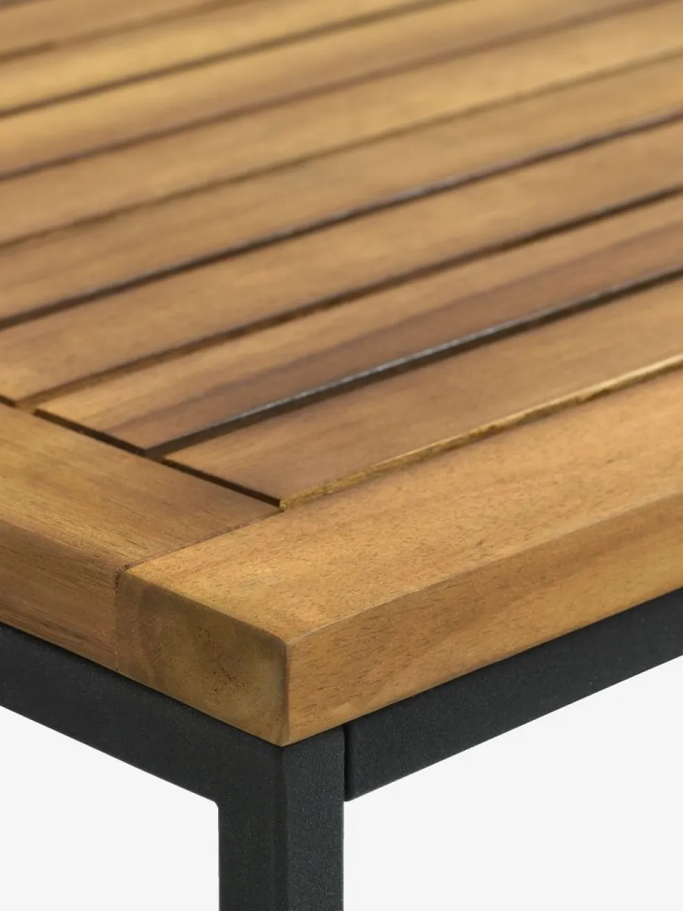 UGILTMesa de centro de exterior UGILT A60xL90 madera dura
