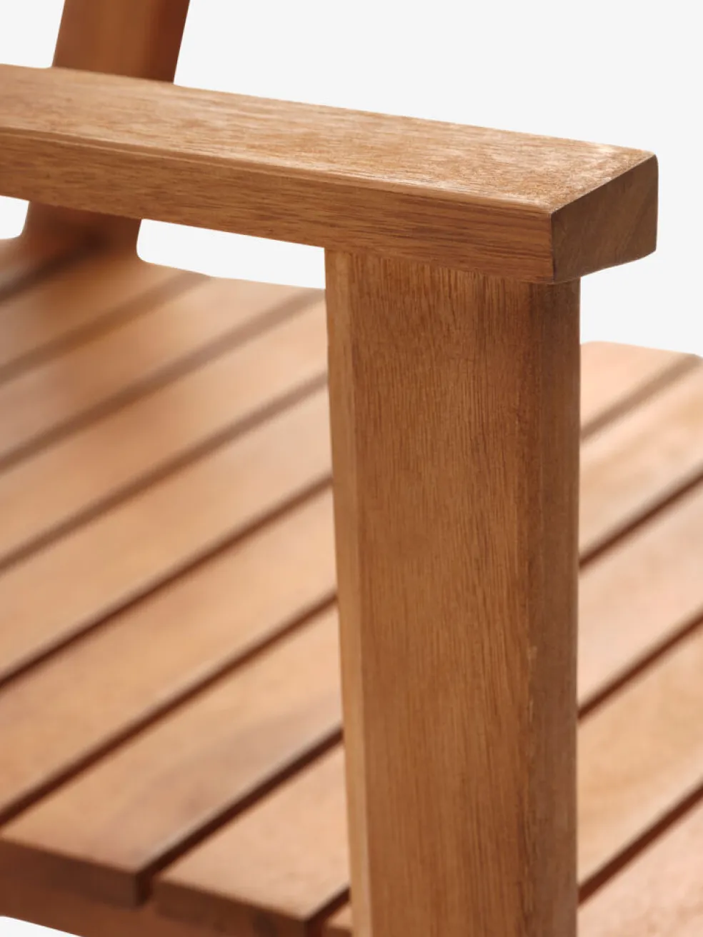 ULBJERG + HAMRAMesa ULBJERG L214/297 + 4 sillas HAMRA madera dura