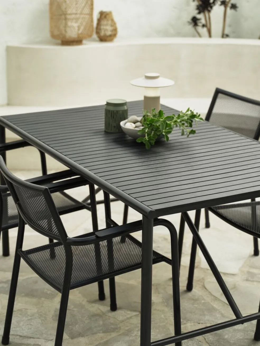 VIERLIMesa de jardín VIERLI A90xL149 negro
