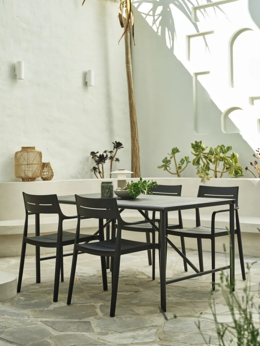 VIERLIMesa de jardín VIERLI A90xL149 negro